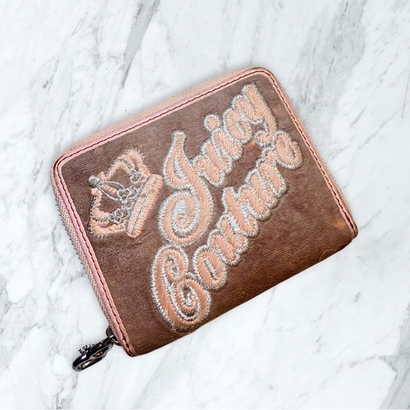 ✨ SUPER RARE Vintage Y2K Juicy Couture Brown/Pink Velour Wallet ✨ - Picture 3 of 5